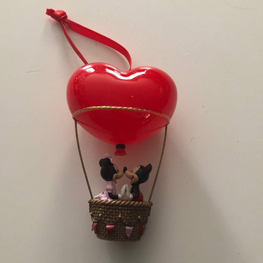 Disney Mickey & Minnie Mouse Kissing in a “Be Mine” Heart Hot Air Balloon - Picture 5 of 7